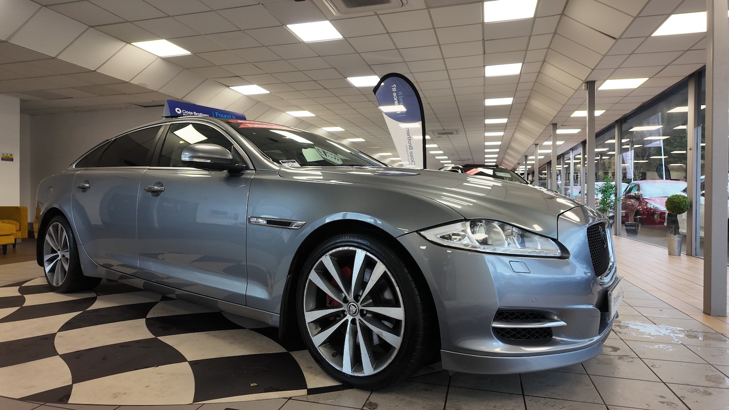Used Jaguar XJ 2014 for sale - 76718750: Photo 36