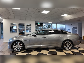 Used Jaguar XJ 2014 for sale - 76718750: Photo