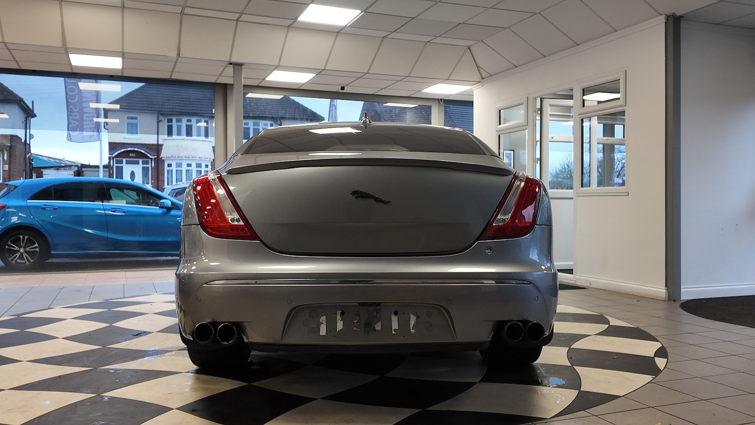 Used Jaguar XJ 2014 for sale - 76718750: Photo 5