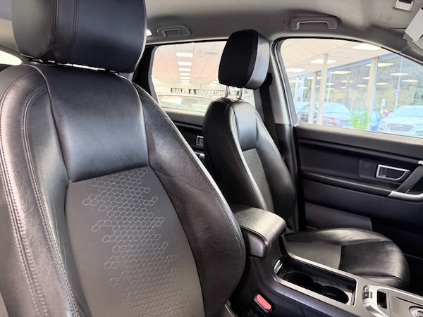 Used Land Rover Discovery Sport 2016 for sale - 76286616: Photo 11