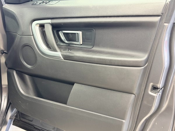 Used Land Rover Discovery Sport 2016 for sale - 76286616: Photo 22