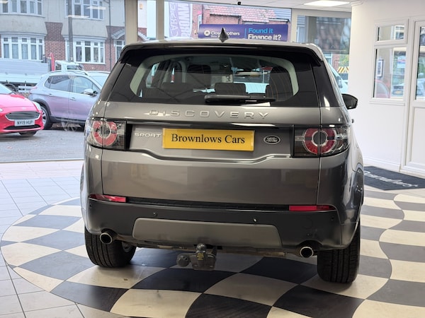 Used Land Rover Discovery Sport 2016 for sale - 76286616: Photo 5