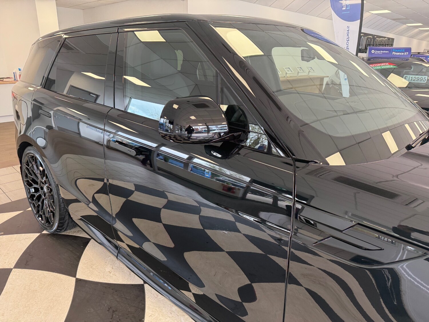 Used Land Rover Range Rover Sport 2025 for sale - 78091209: Photo 9