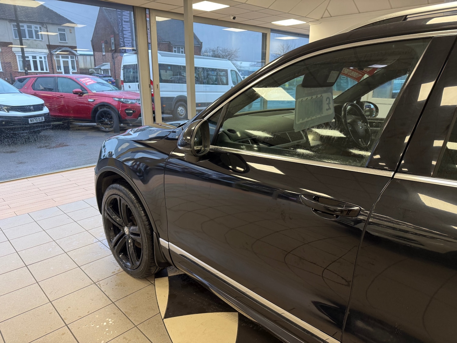 Used Volkswagen Touareg 2017 for sale - 77474573: Photo 16