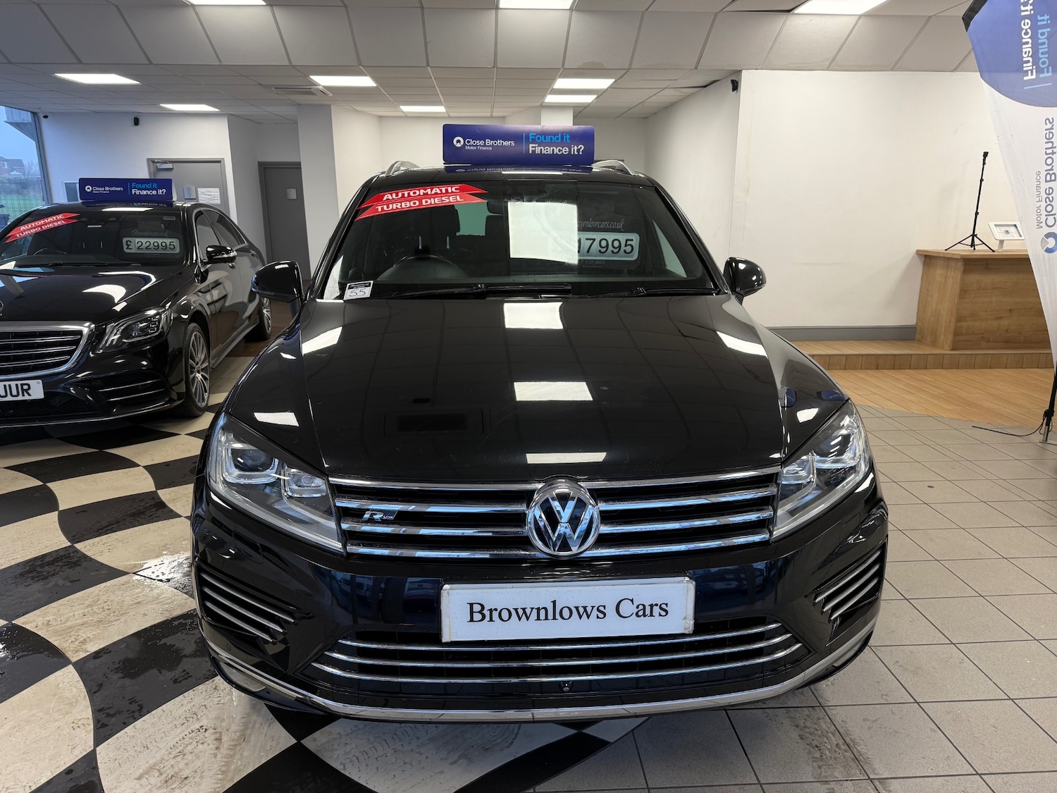 Used Volkswagen Touareg 2017 for sale - 77474573: Photo 2