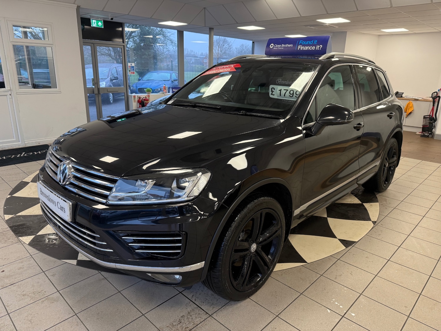 Used Volkswagen Touareg 2017 for sale - 77474573: Photo 3