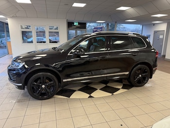 Used Volkswagen Touareg 2017 for sale - 77474573: Photo