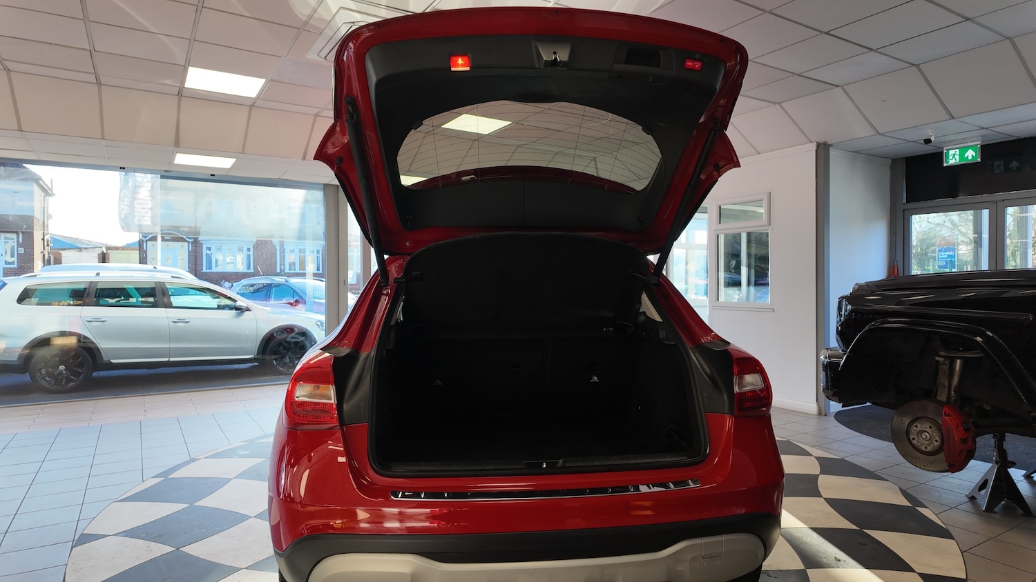 Used Mercedes-Benz GLA 2018 for sale - 76892585: Photo 33