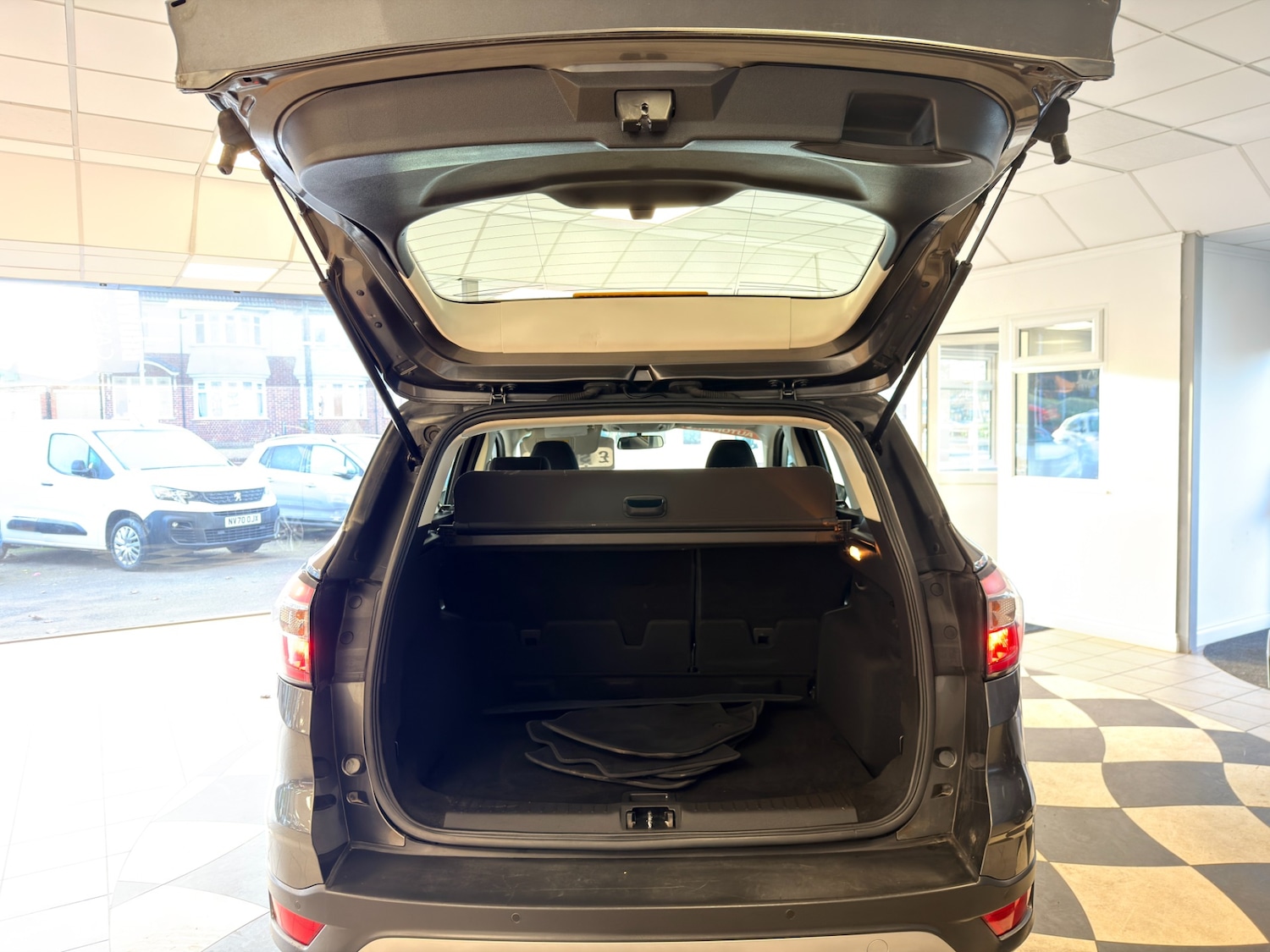 Used Ford Kuga 2017 for sale - 77127381: Photo 30