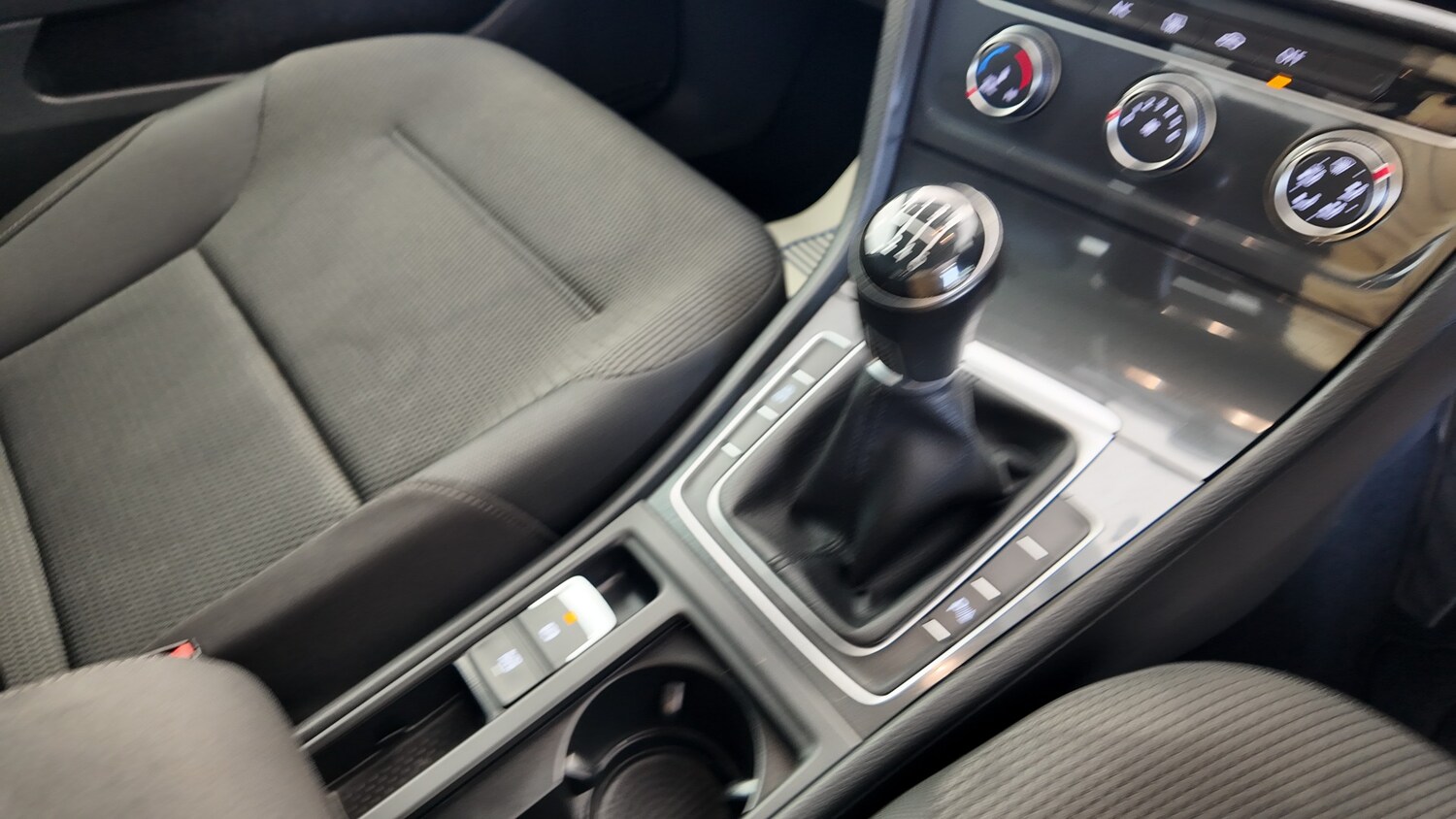 Used Volkswagen Golf 2018 for sale - 76365207: Photo 15