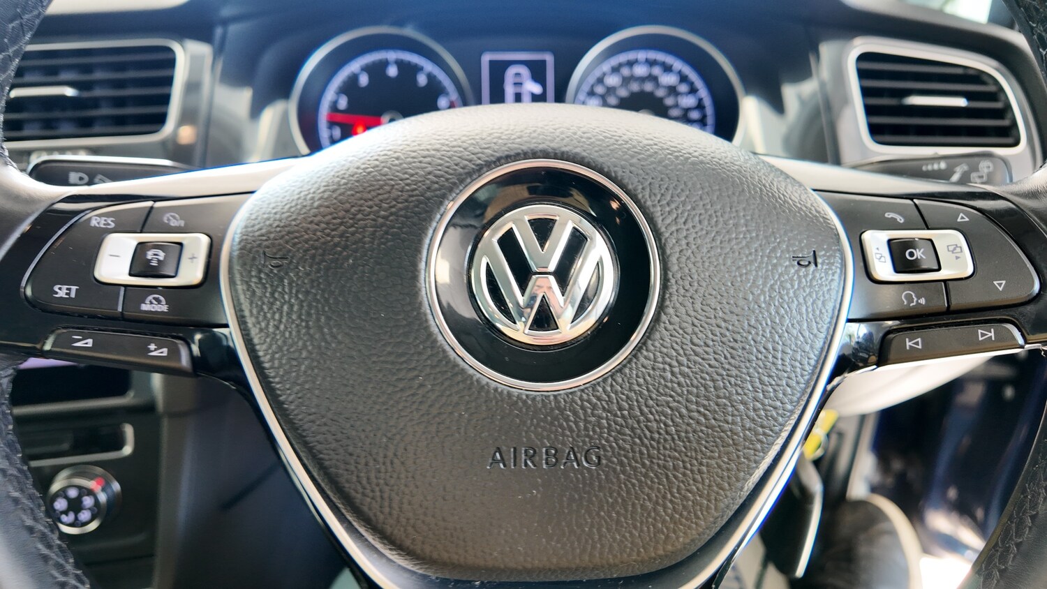 Used Volkswagen Golf 2018 for sale - 76365207: Photo 16