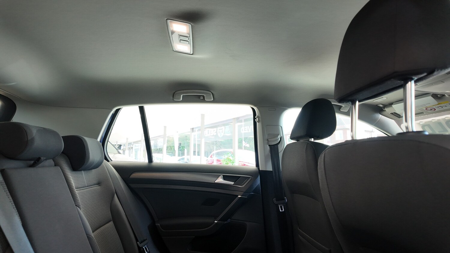 Used Volkswagen Golf 2018 for sale - 76365207: Photo 21