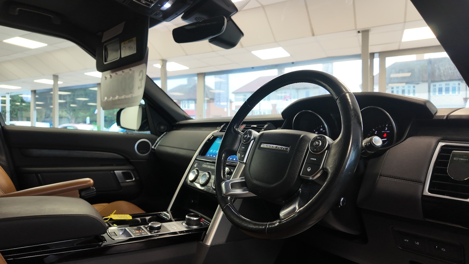 Used Land Rover Discovery 2017 for sale - 76904496: Photo 14