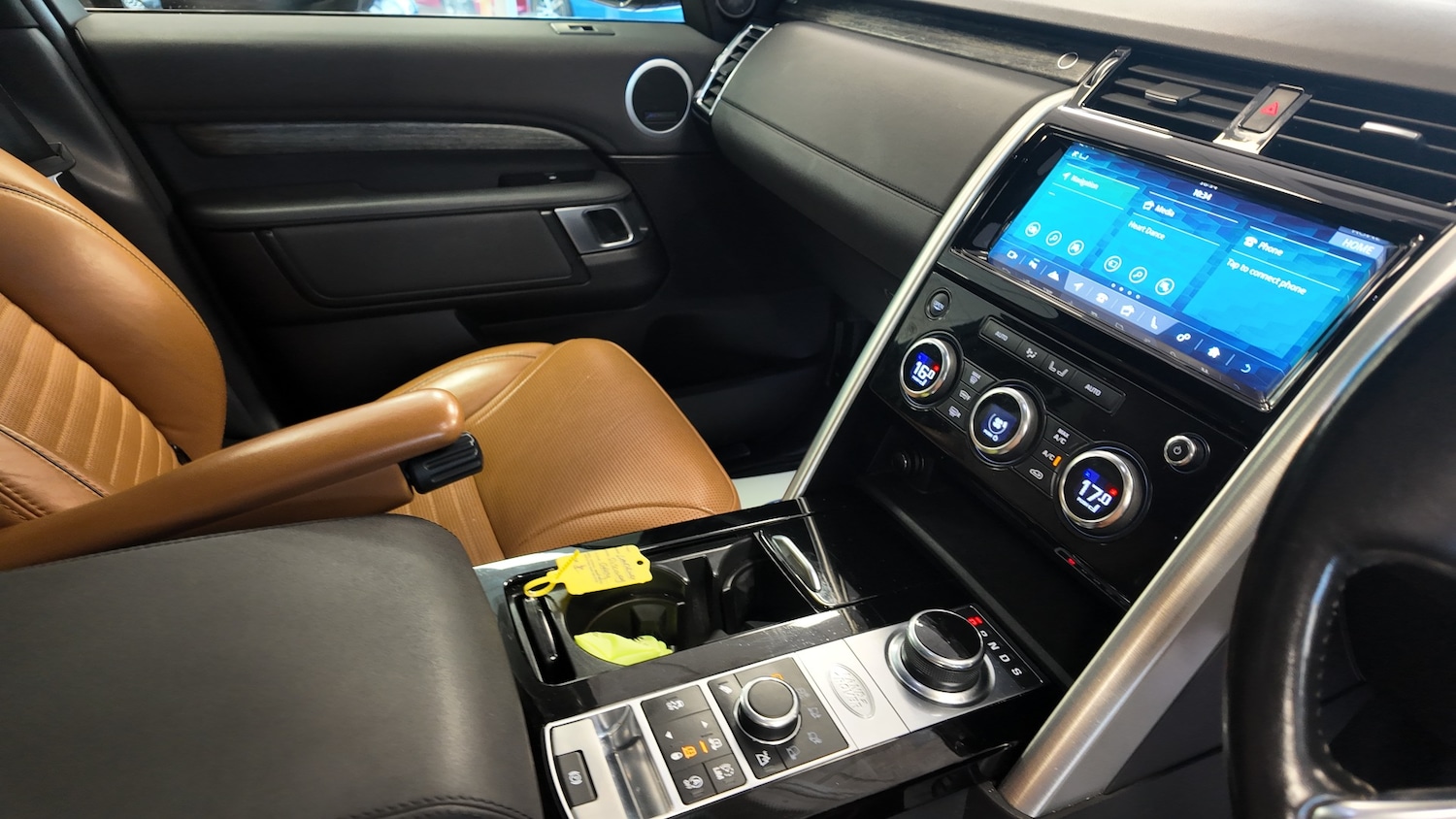 Used Land Rover Discovery 2017 for sale - 76904496: Photo 15