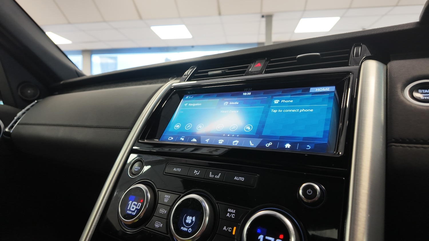 Used Land Rover Discovery 2017 for sale - 76904496: Photo 16