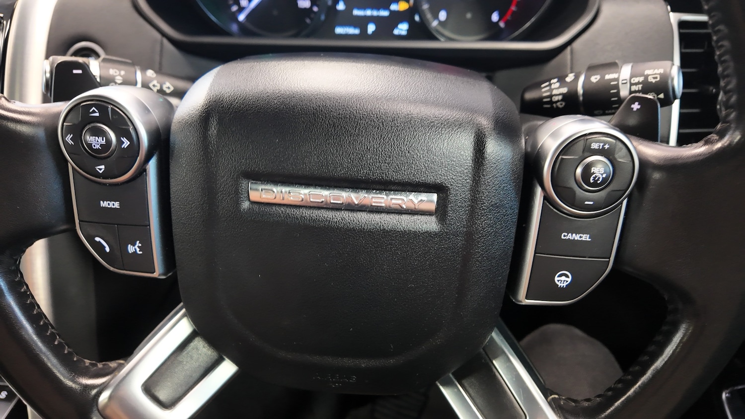 Used Land Rover Discovery 2017 for sale - 76904496: Photo 22