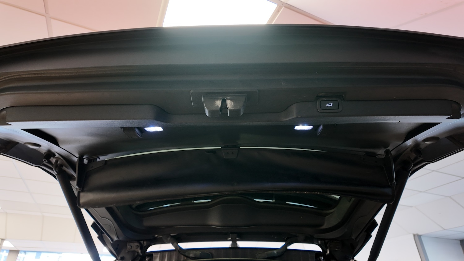 Used Land Rover Discovery 2017 for sale - 76904496: Photo 41