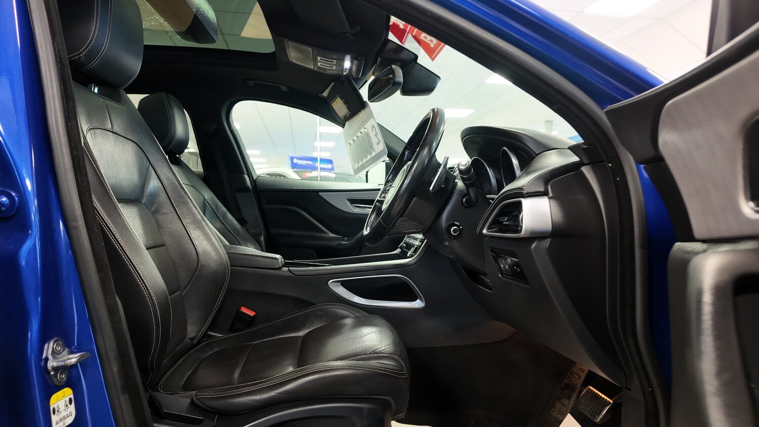 Used Jaguar F-Pace 2017 for sale - 77432568: Photo 12