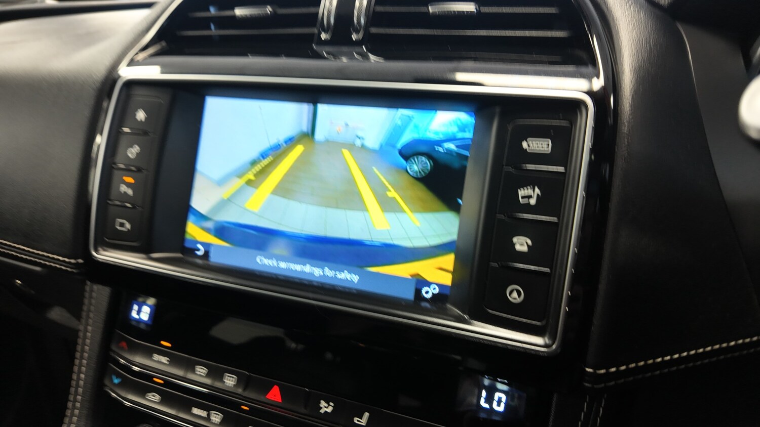 Used Jaguar F-Pace 2017 for sale - 77432568: Photo 17