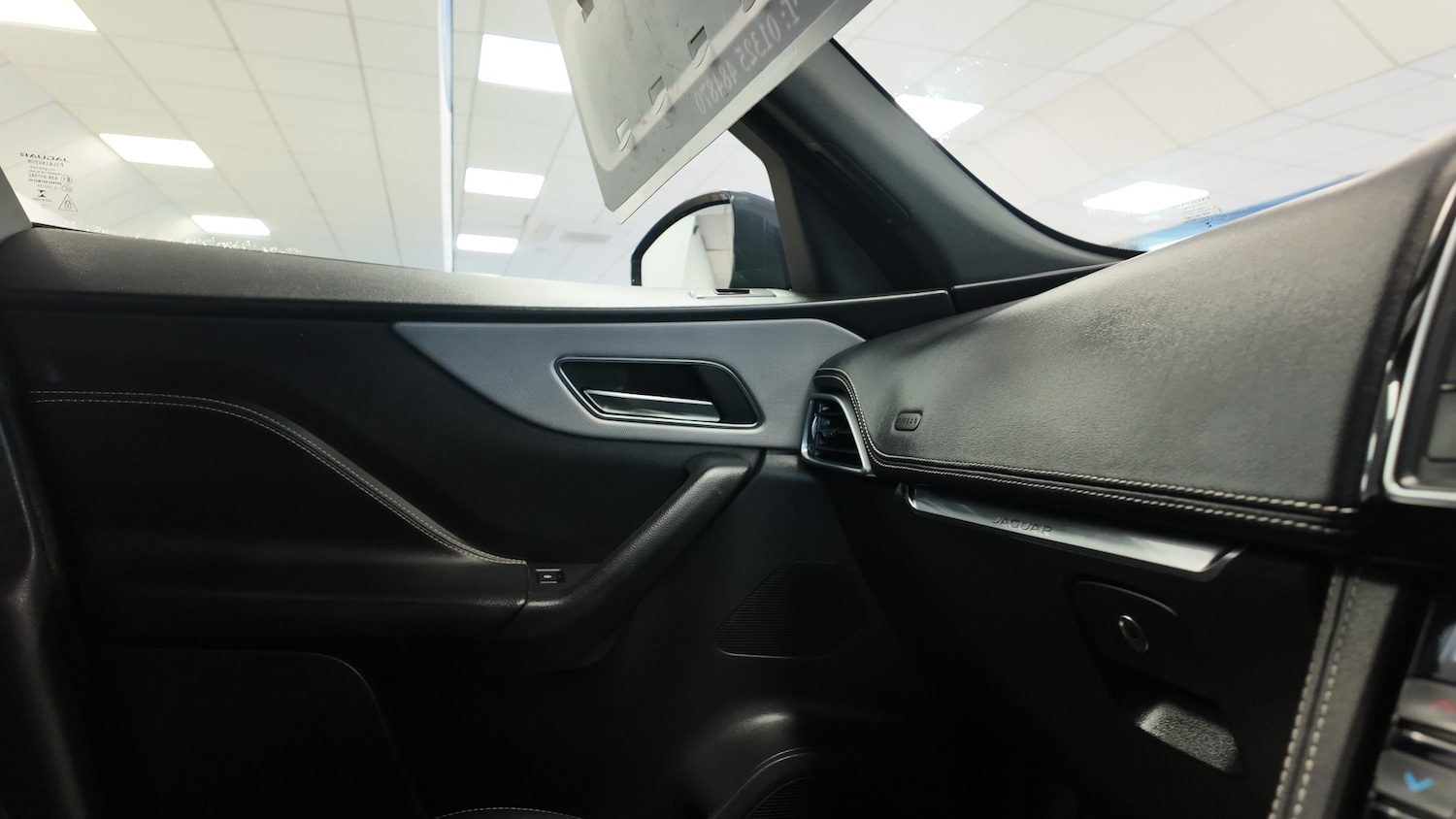 Used Jaguar F-Pace 2017 for sale - 77432568: Photo 21