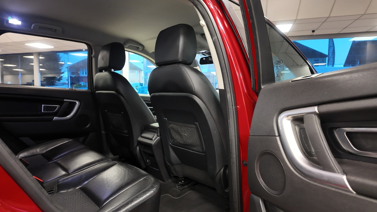 Used Land Rover Discovery Sport 2015 for sale - 76796180: Photo 26