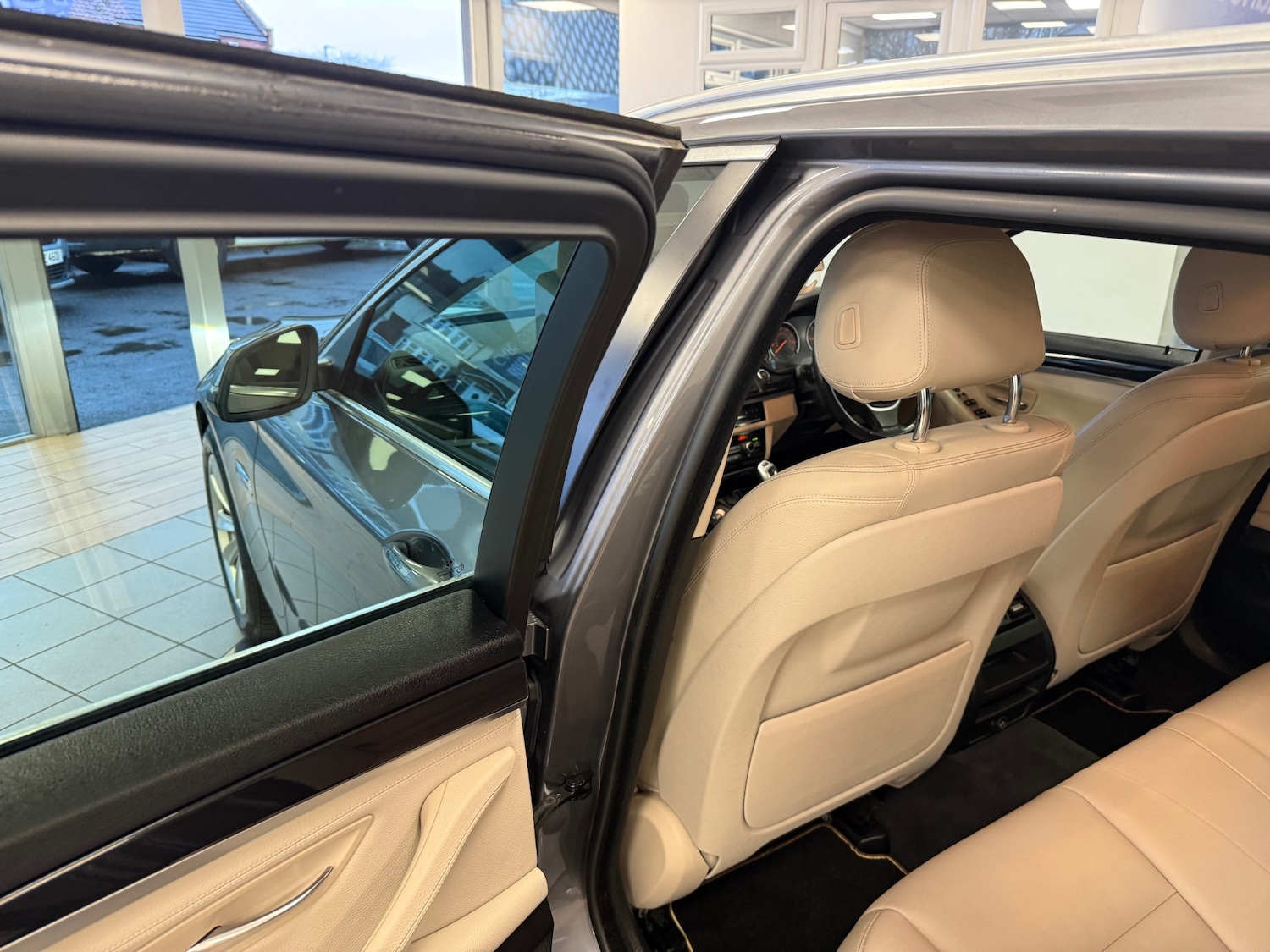 Used BMW 5 Series 2014 for sale - 77296592: Photo 44