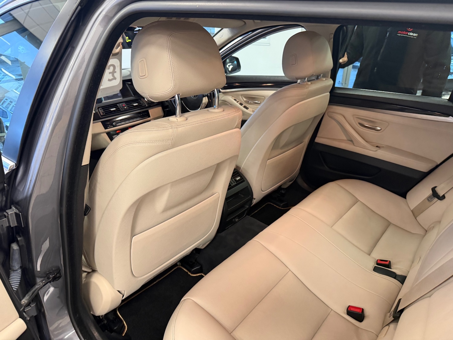 Used BMW 5 Series 2014 for sale - 77296592: Photo 45