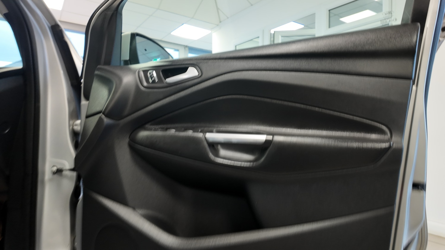 Used Ford Kuga 2016 for sale - 76707356: Photo 21