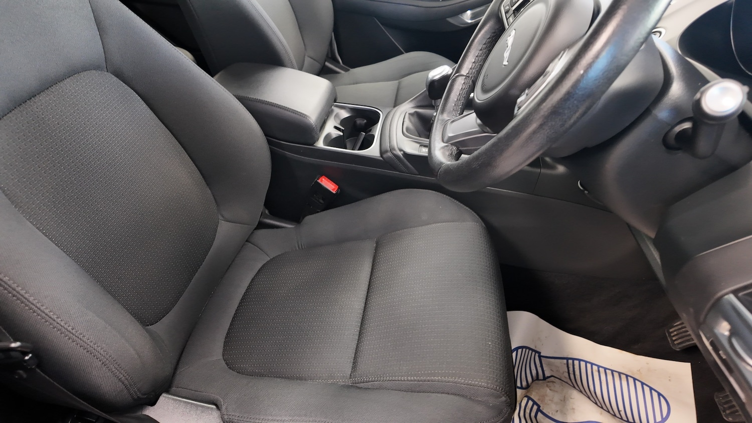 Used Jaguar E-Pace 2019 for sale - 76893071: Photo 13