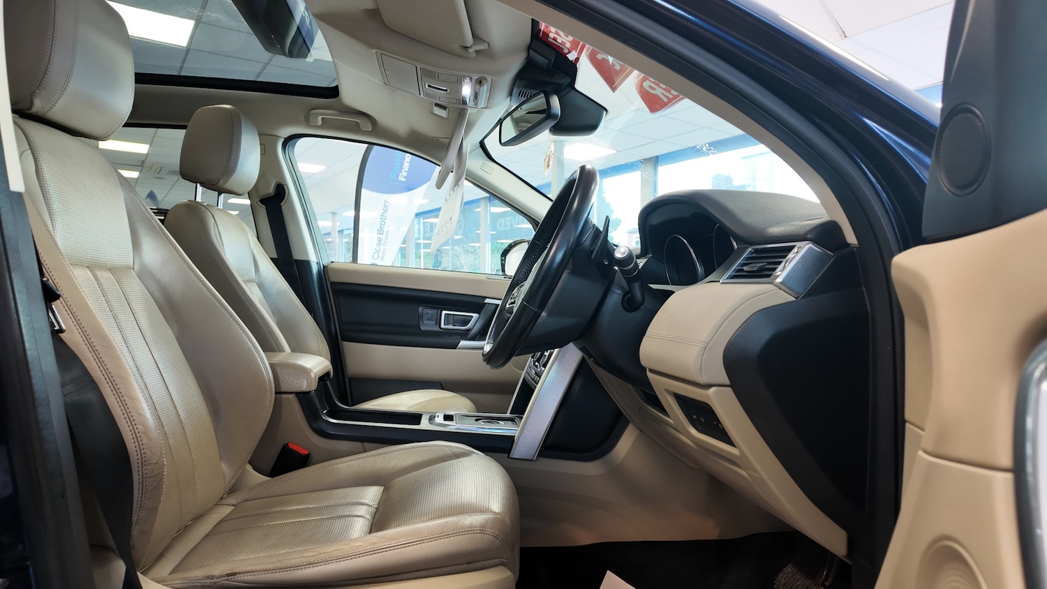 Used Land Rover Discovery Sport 2016 for sale - 76891670: Photo 11