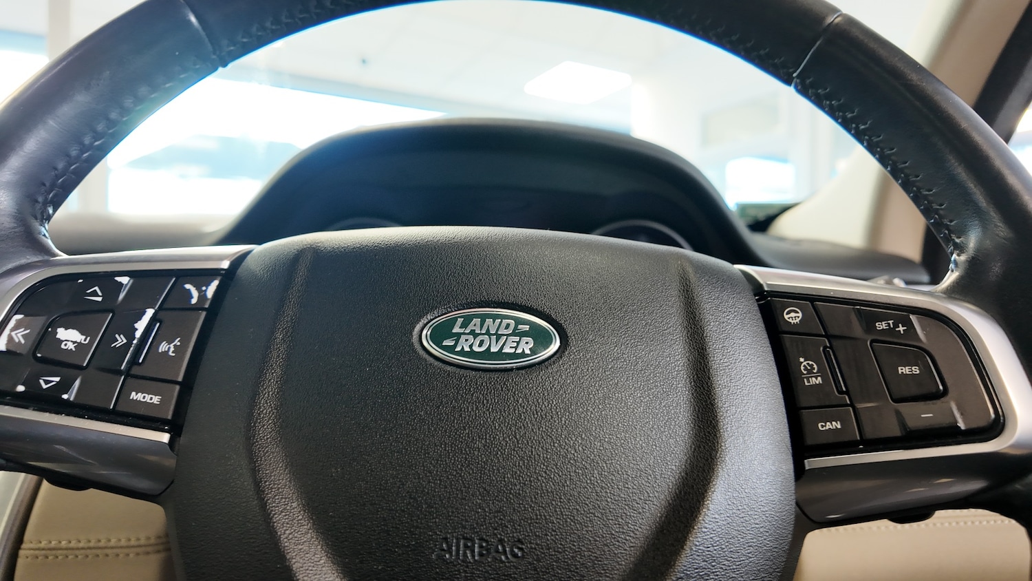 Used Land Rover Discovery Sport 2016 for sale - 76891670: Photo 17