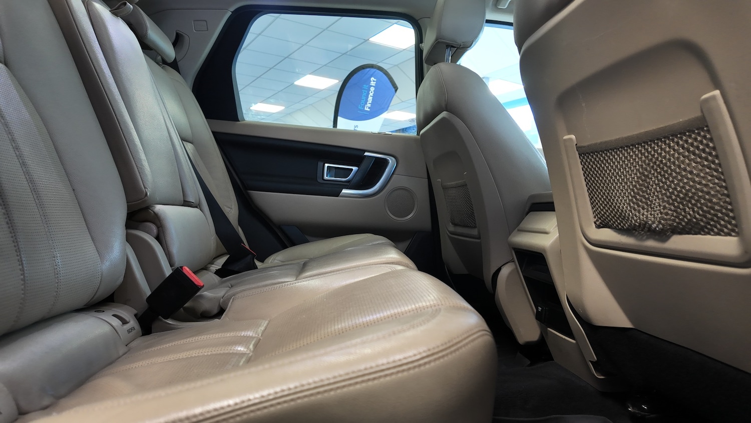 Used Land Rover Discovery Sport 2016 for sale - 76891670: Photo 25