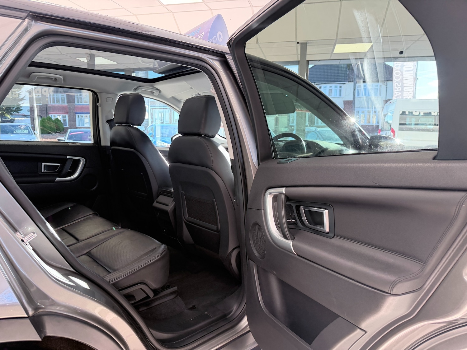 Used Land Rover Discovery Sport 2018 for sale - 77105796: Photo 32