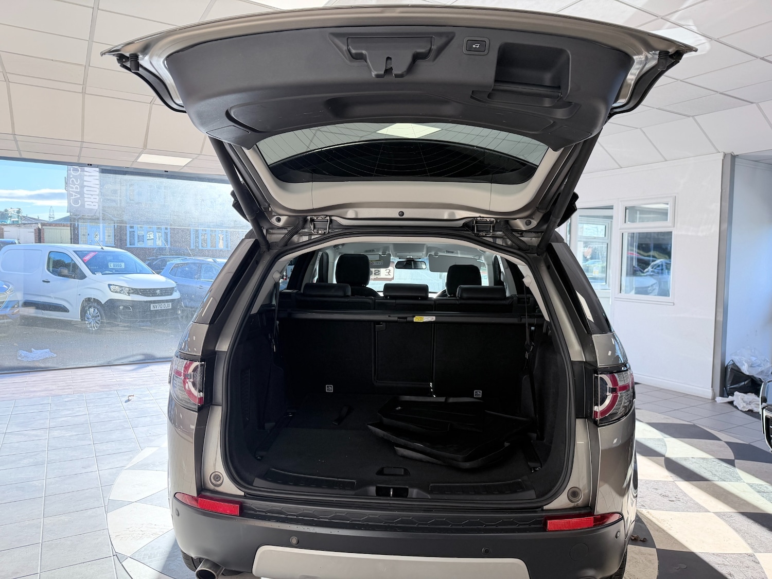 Used Land Rover Discovery Sport 2018 for sale - 77105796: Photo 37