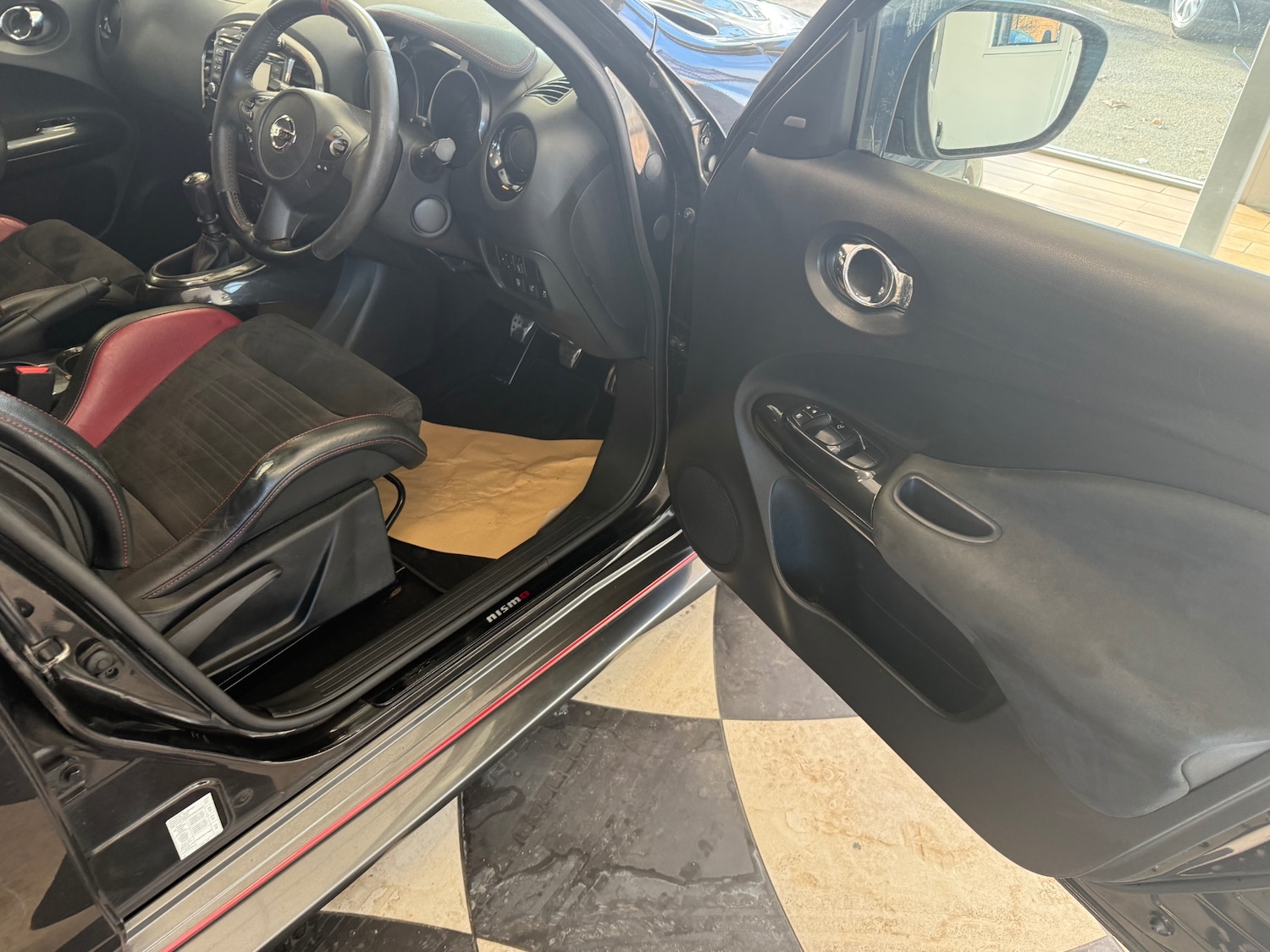 Used Nissan Juke 2015 for sale - 78077289: Photo 21