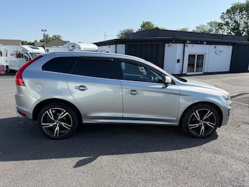 Used Volvo XC60 2017 for sale - 79342586: Photo