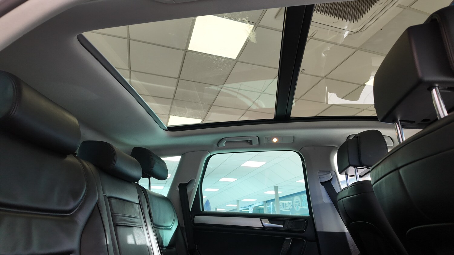 Used Volkswagen Touareg 2014 for sale - 76598793: Photo 28