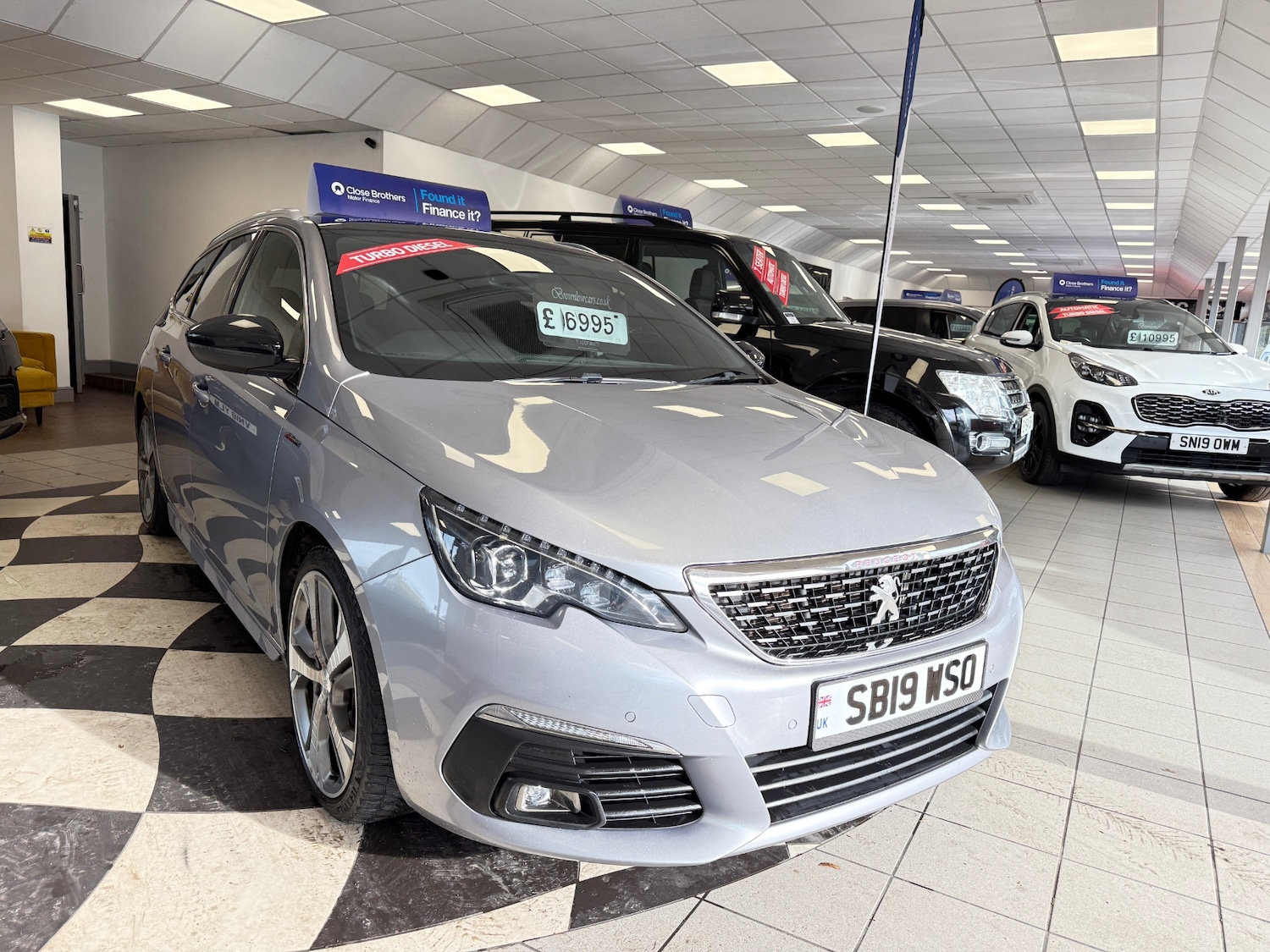 Used Peugeot 308 2019 for sale - 76436415: Photo 2