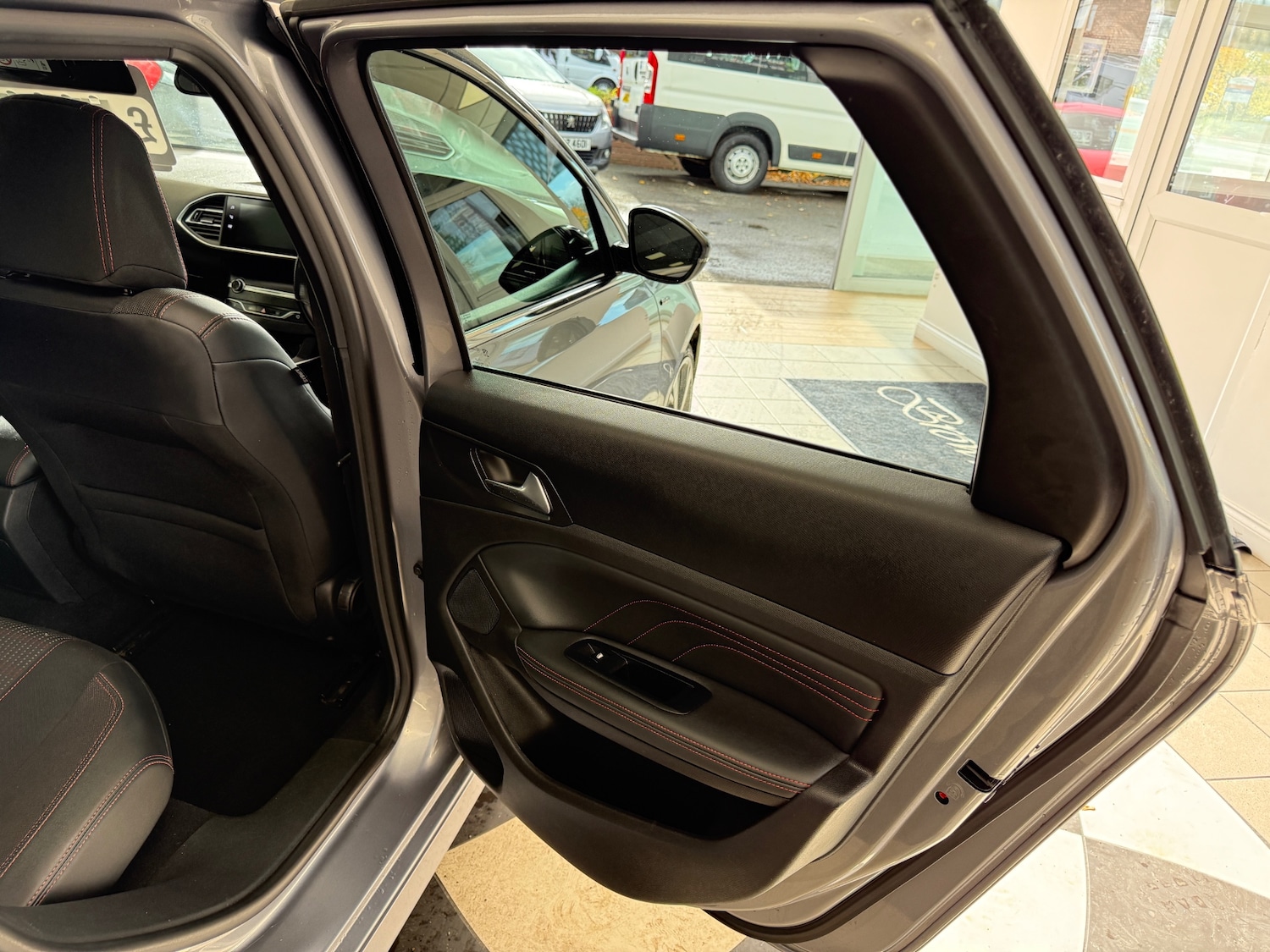 Used Peugeot 308 2019 for sale - 76436415: Photo 26