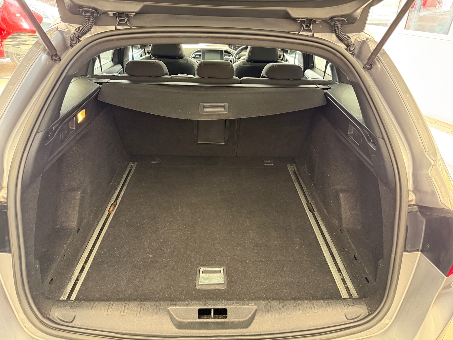 Used Peugeot 308 2019 for sale - 76436415: Photo 28