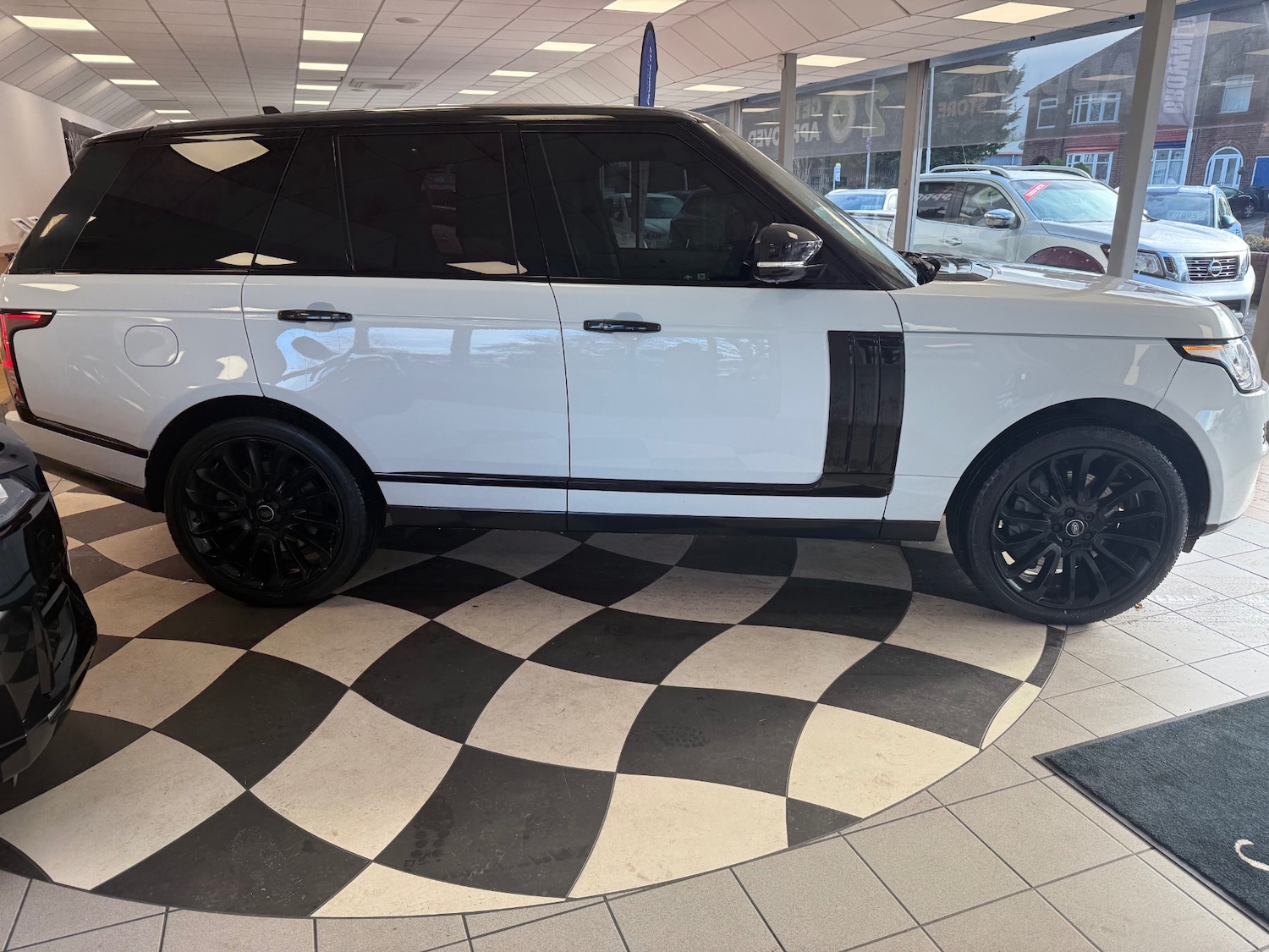 Used Land Rover Range Rover 2015 for sale - 76662592: Photo 4