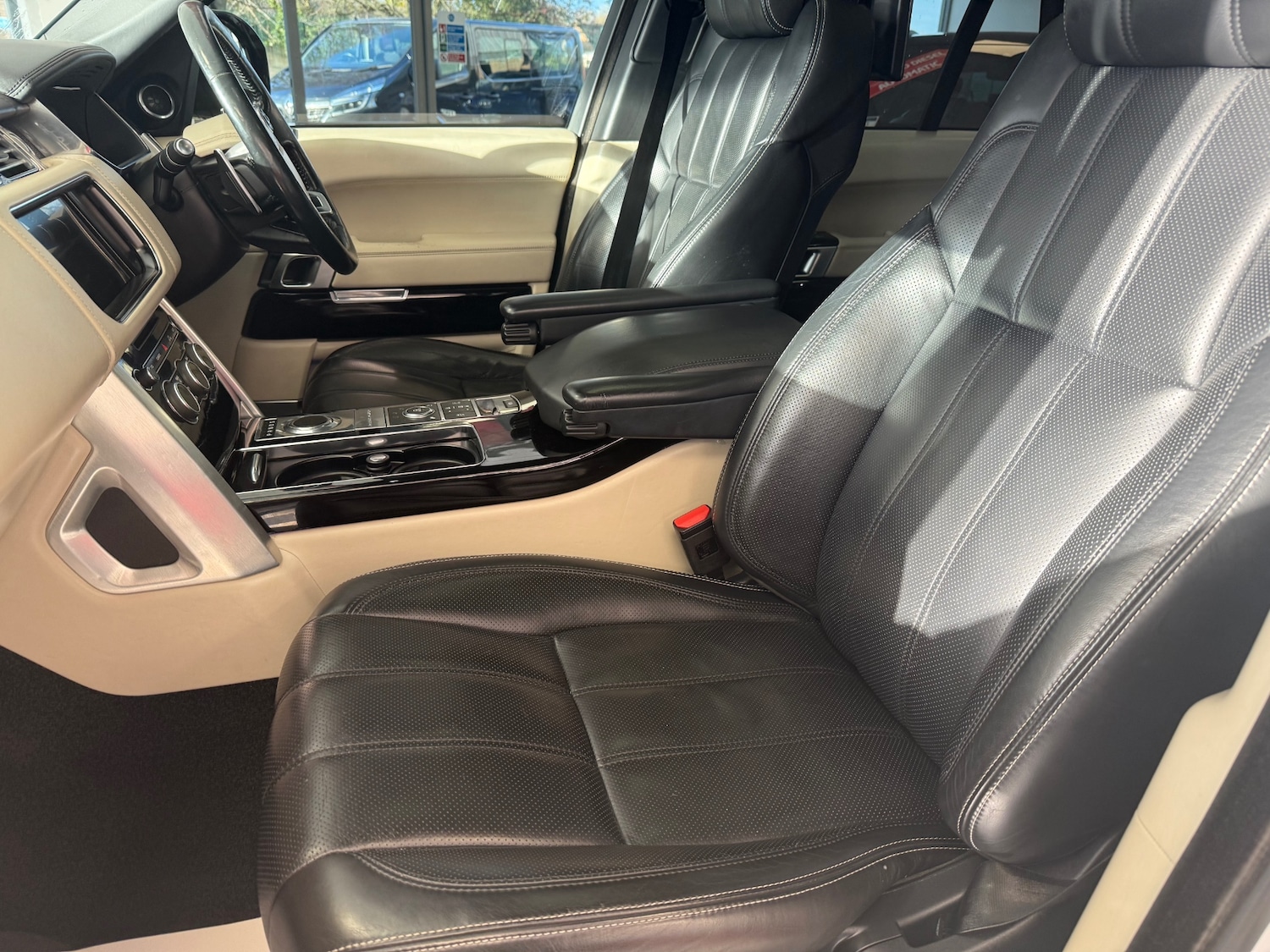 Used Land Rover Range Rover 2015 for sale - 76662592: Photo 54