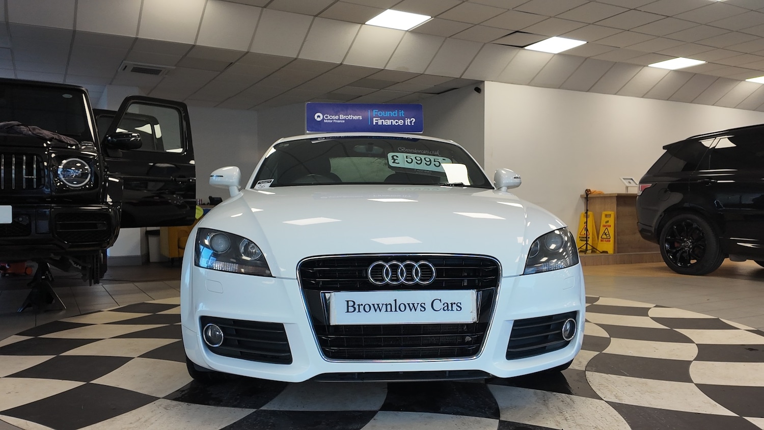 Used Audi TT 2012 for sale - 76892244: Photo 2