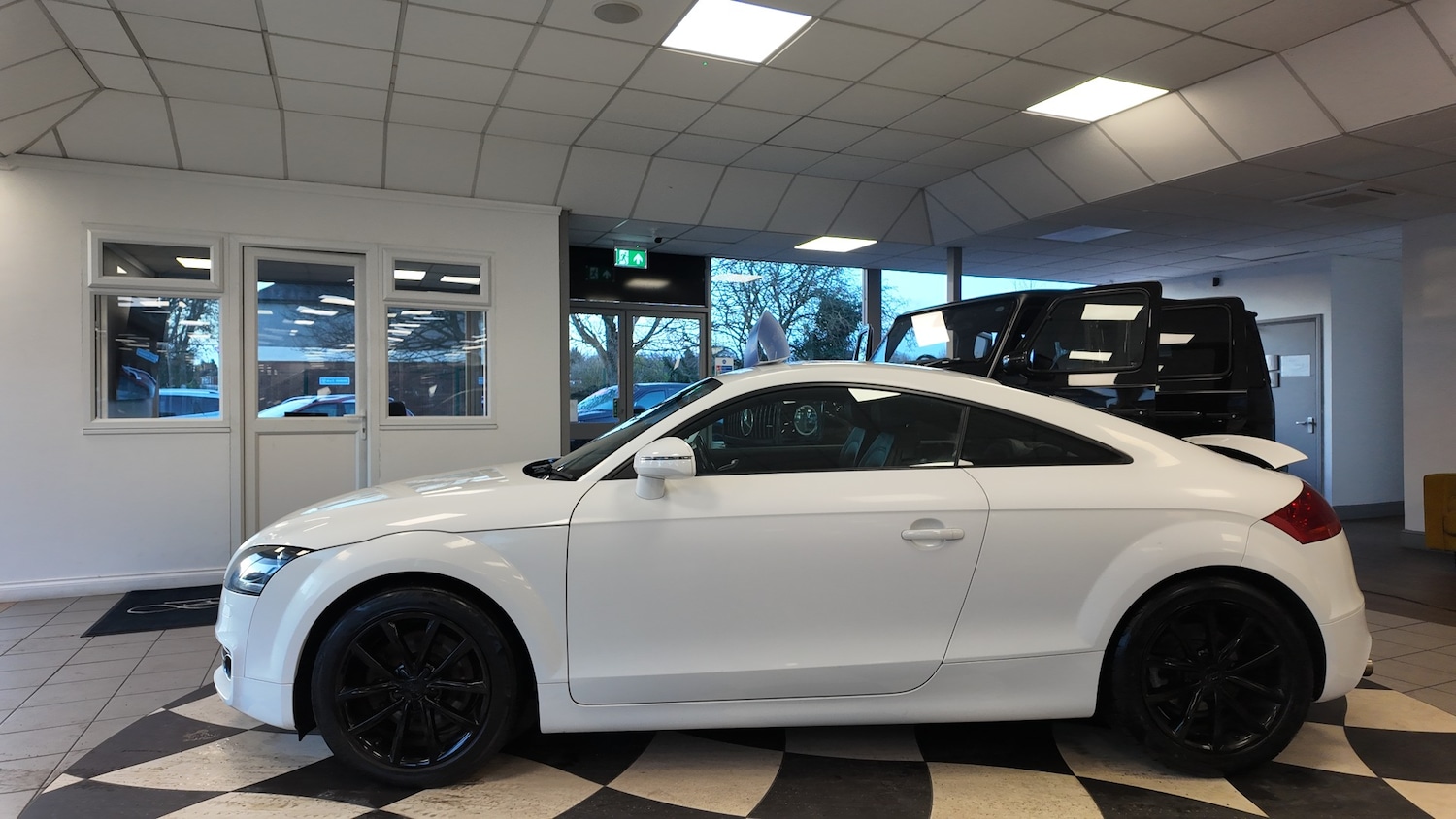 Used Audi TT 2012 for sale - 76892244: Photo 4