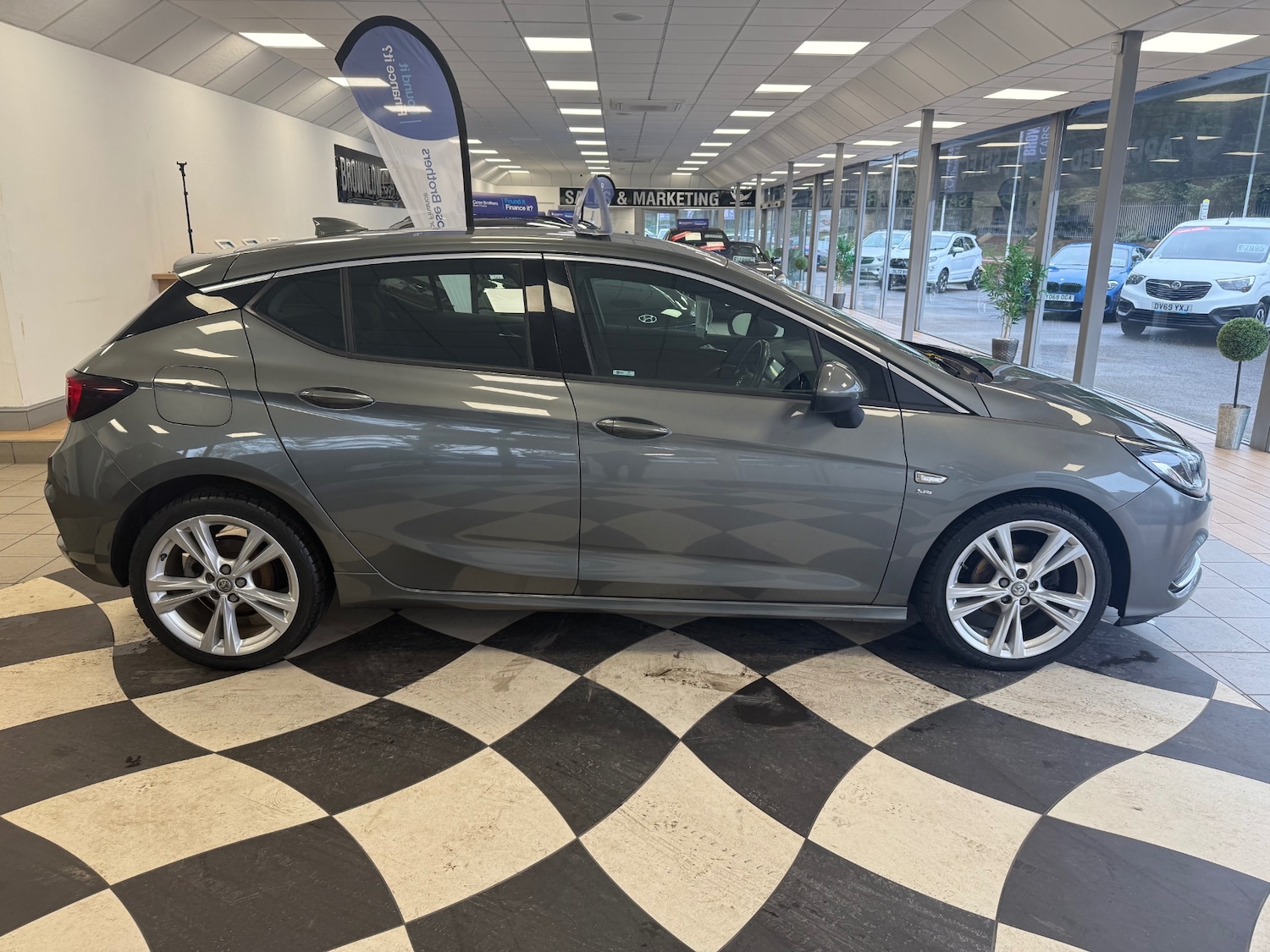 Used Vauxhall Astra 2018 for sale - 77776211: Photo 4