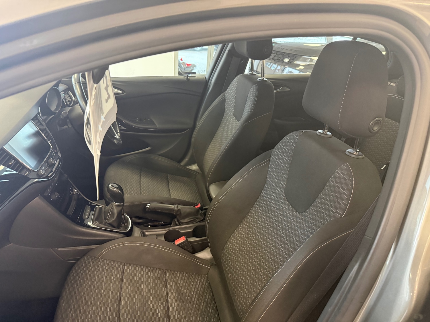 Used Vauxhall Astra 2018 for sale - 77776211: Photo 40