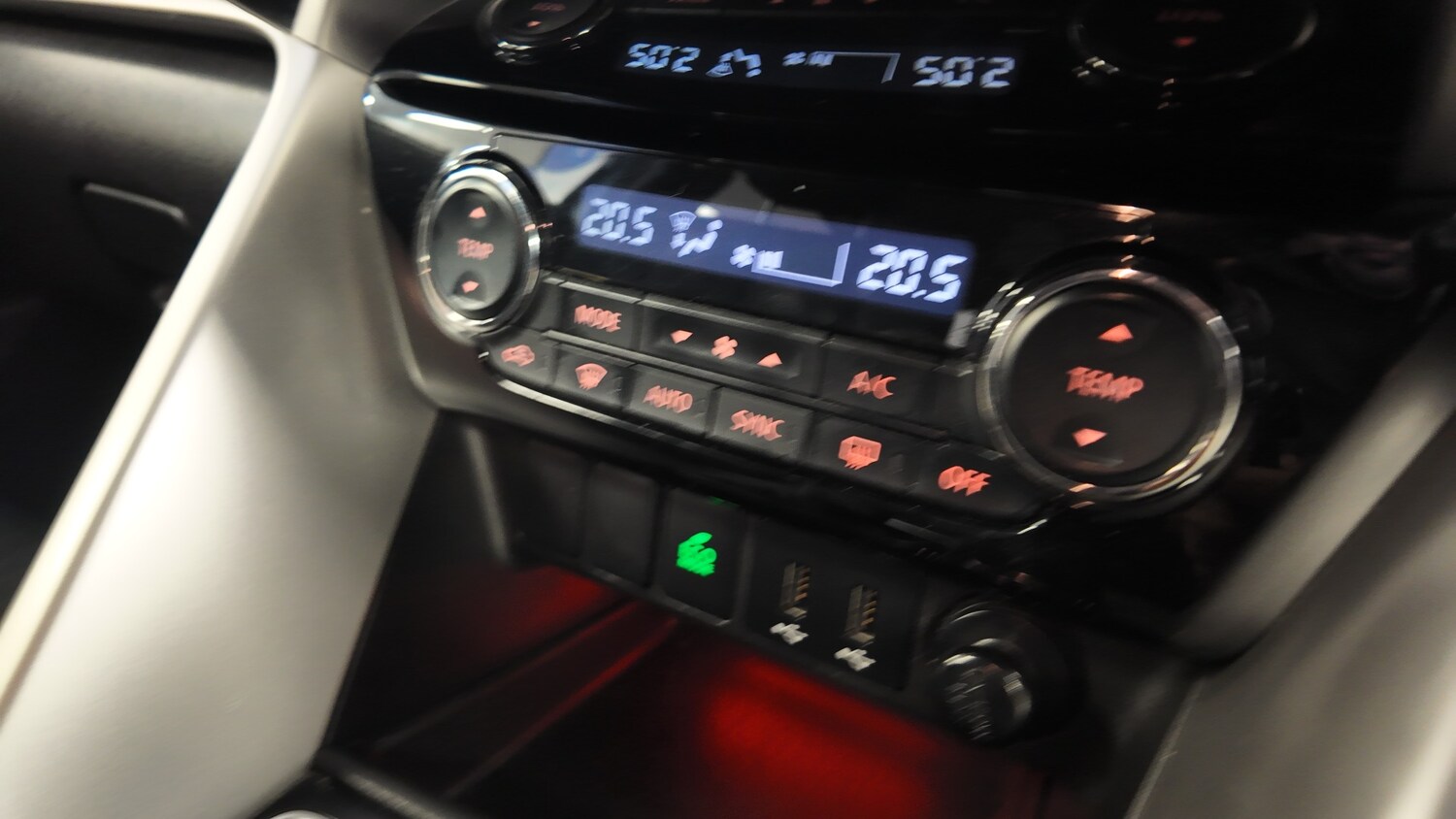 Used Mitsubishi Eclipse Cross 2018 for sale - 77528924: Photo 17