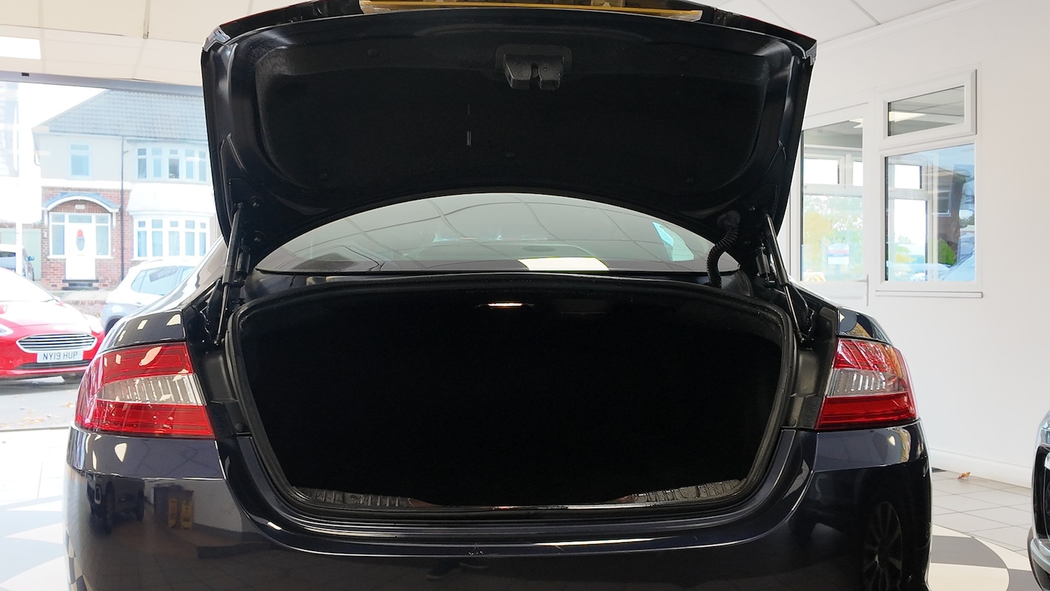 Used Jaguar XF 2014 for sale - 76366648: Photo 34