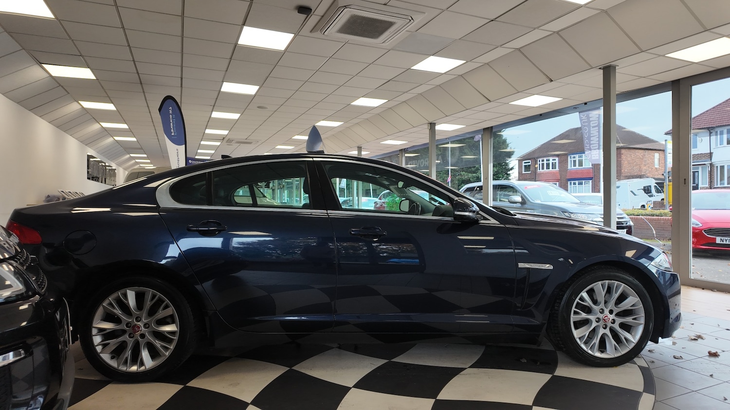 Used Jaguar XF 2014 for sale - 76366648: Photo 6