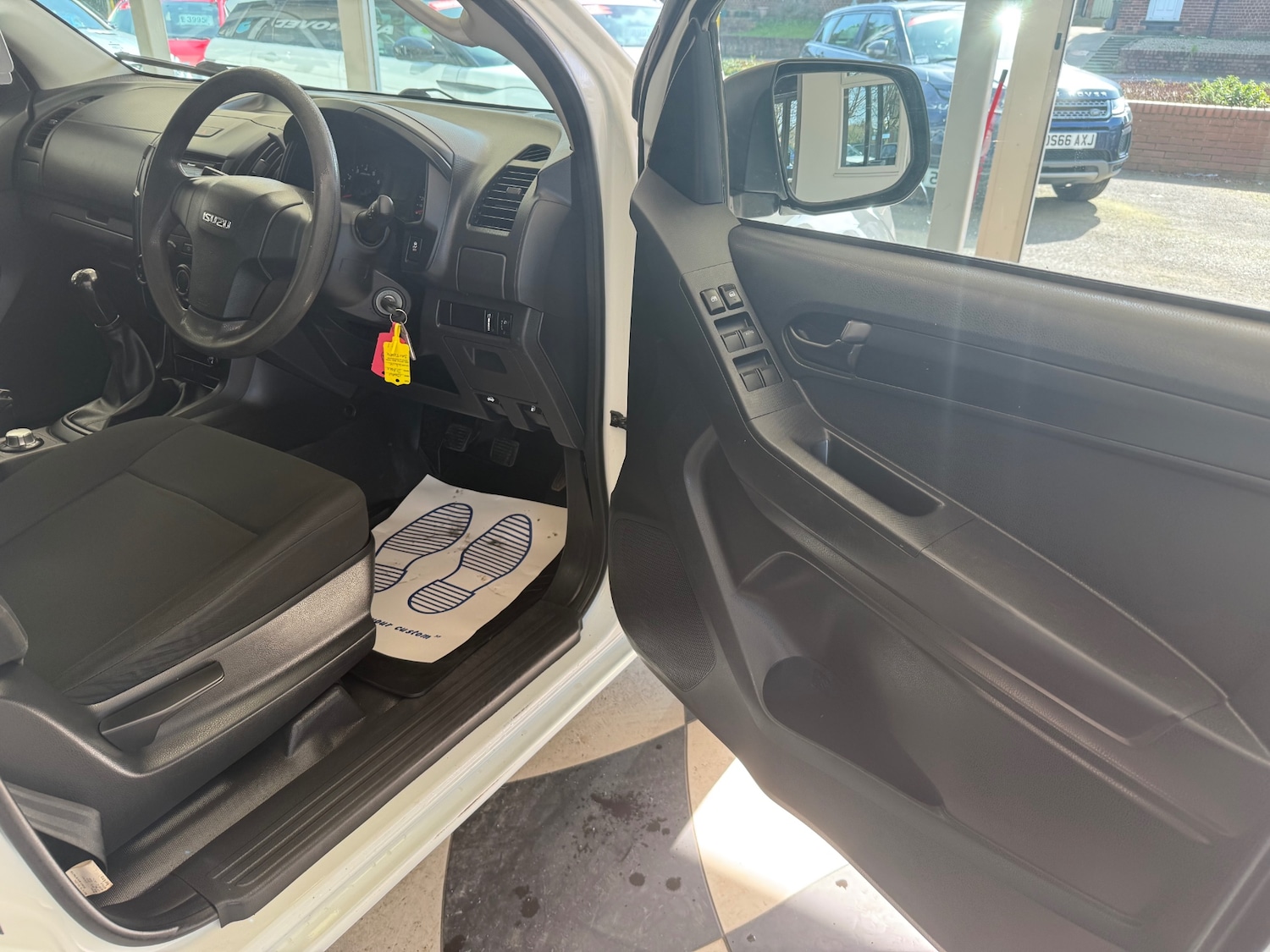 Used Isuzu D-Max 2015 for sale - 77931738: Photo 21